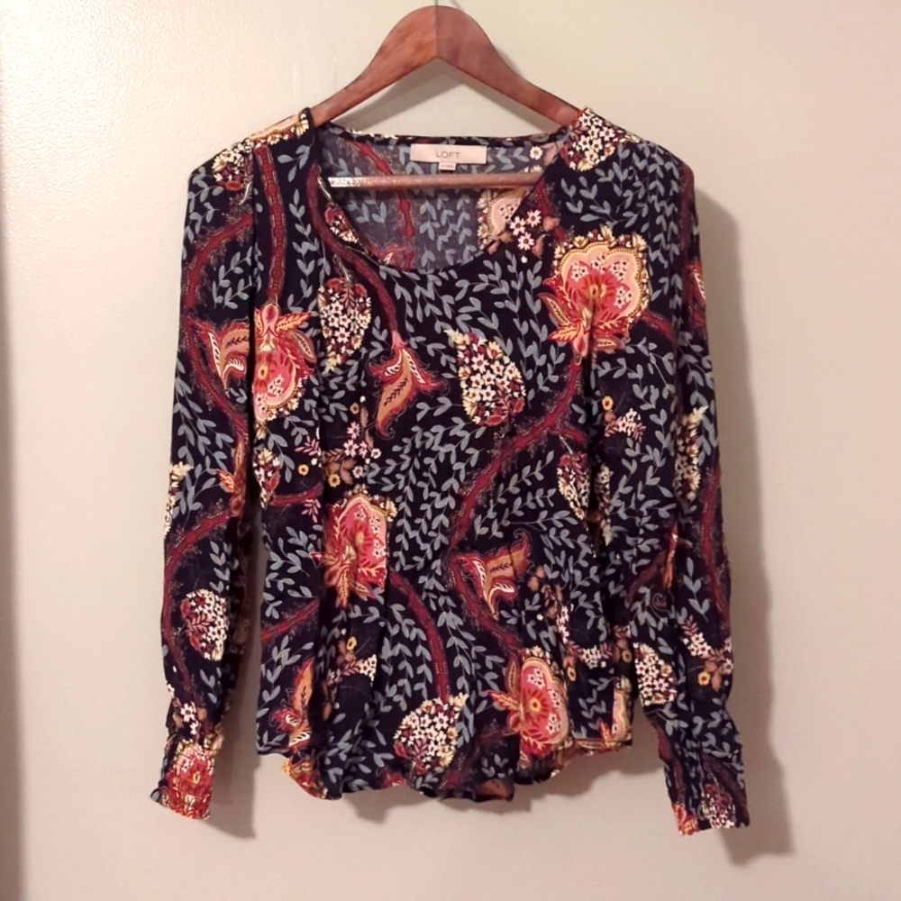 LOFT blouse with fitted wrist cuff